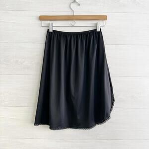 Vintage Vanity Fair - Black 20” lace-trimmed slip skirt side slit, M